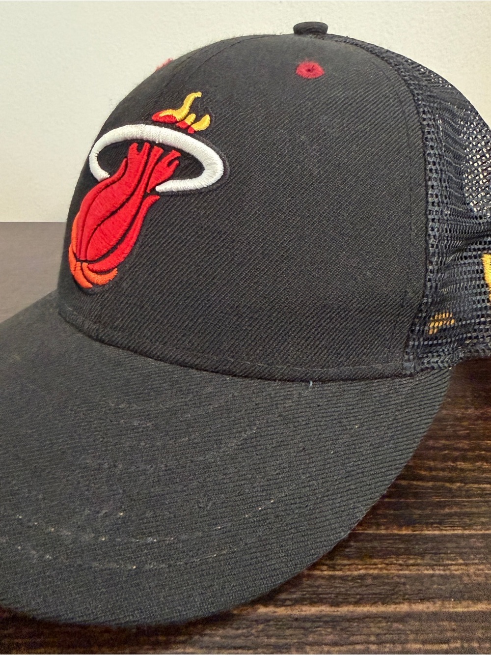 New Era Miami Heat trucker hat